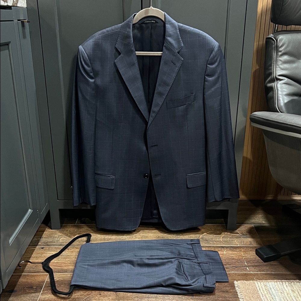 Elegant Charcoal Suit for Men